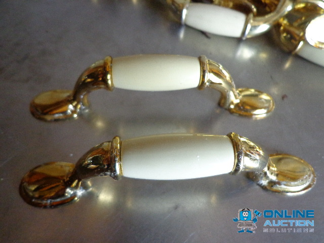 lot 121 image: Handles for Cabinets