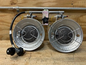 lot 48 image: Portable Radiant Propane Double Tank Top Heater