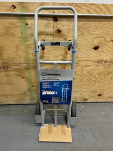 lot 87 image: Strongway 2-in-1 Convertible Hand Truck, 600-Lb. Capacity, 47.24in.H (broken wheel)