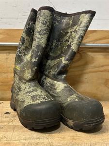 lot 162 image: Cabela s Men s Boots Size 9