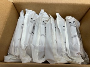 lot 258 image: Reclosable Fastener, Rubber Adhesive, 3 in, 1 in Wd, Clear (lot of 24)