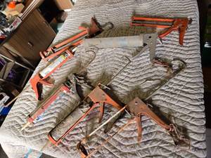 lot 8 image: Caulking Guns and Accessories