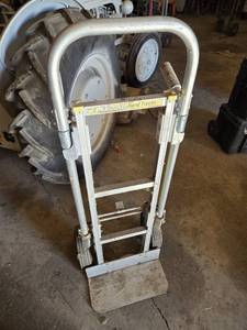 lot 25 image: Milwaukee Model 45136 Convertible Hand Truck