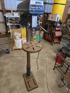 lot 29 image: 12 Speed TT-16 Drill Press by Target Machinery Co., Ltd. - Bench Clamp Broken