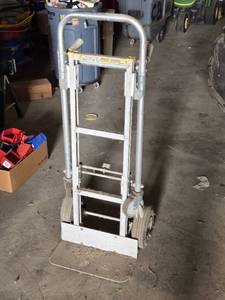 lot 44 image: Magliner Convertible Hand Truck