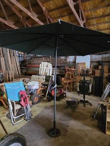 lot 65 image: Large Patio Umbrella with Crank and Stand, Decorative Lantern Holders