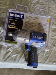 lot 126 image: Kobalt SGY-AIR236 12-Inch Drive Impact Wrench - New in Package