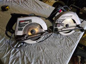 lot 127 image: Craftsman 7-14 Circular Saw Lot with 2 Saws and Accessories