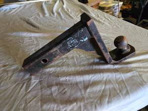 lot 161 image: Reese Trailer Hitch Ball Mount