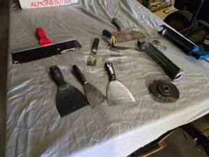 lot 162 image: Lot of Hand Tools including Caulking Guns, Scrapers, and Grinding Disc