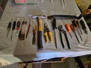 lot 171 image: Lot of Assorted Hand Tools Including Hammer, Screwdrivers, and Pliers