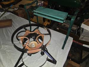 lot 203 image: Propane burner for turkey fryer - green kneeling bench