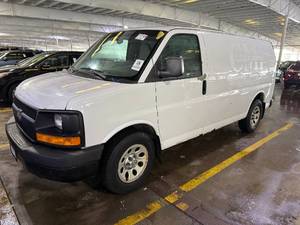 lot 25 image: 2013 Ford Express 1500 Cargo Van