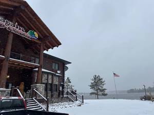 3 Nights Suite Stay, 2x Snowmobiles Rental 48H (January 15-18, 2026)