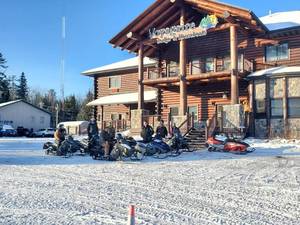 3 Nights Suite Stay, 2x Snowmobiles Rental 48H (January 15-18, 2026)