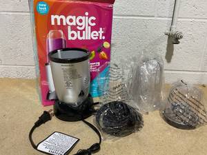 lot 268 image: Magic Bullet Blender, Small, Silver, 11 Piece Set