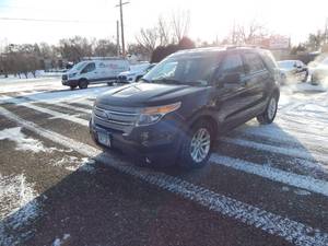 lot 5 image: 2015 Ford Explorer