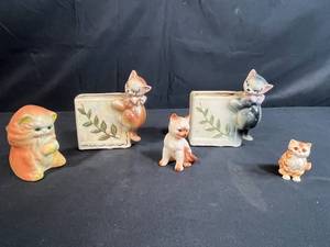 lot 16 image: Set of 5 Vintage Cat Figurines and Planters