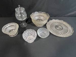 lot 24 image: Collection of Vintage Pressed Glass Bowls and Compotes