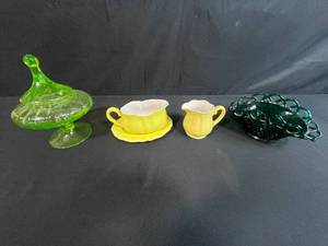 lot 37 image: Vintage Lemon Federalist Ironstone Set and Pressed Glass Candy Dishes