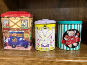 lot 47 image: Set of 3 Decorative Tin Canisters with Vintage and Holiday Designs
