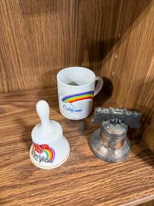lot 67 image: Set of 3 Souvenir Collectibles California Mug, Las Vegas Bell, and Liberty Bell Replica