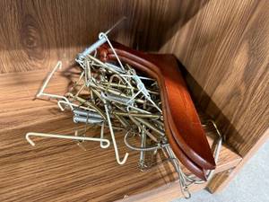 lot 69 image: Group of Picture Hanging Hardware with Wooden Plate Holder