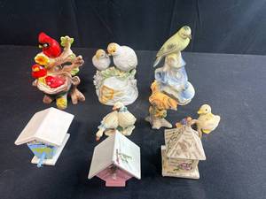 lot 95 image: Lot of Vintage Porcelain and Ceramic Bird Figurines