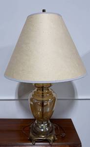lot 114 image: Vintage Glass Table Lamp with Brass Base and Shade