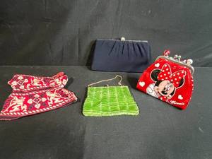 lot 122 image: Collection of 4 Assorted Evening Handbags and Purses