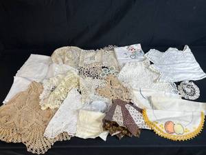 lot 137 image: Large Collection of Vintage Handkerchiefs, Doilies and Linens with Crochet and Embroidery