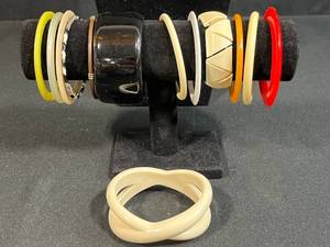 lot 154 image: Collection of Vintage Bangle Bracelets in Mixed Materials