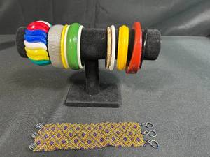 lot 158 image: Assorted Vintage Bangle Bracelets and Beaded Bracelet Collection