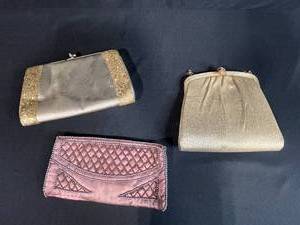 lot 165 image: Set of 3 Vintage Evening Clutch Purses with Gold and Beaded Designs
