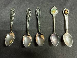 lot 183 image: Set of 5 Collectible State Souvenir Spoons