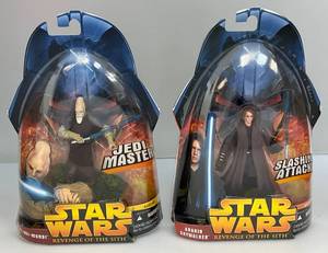 lot 9 image: STAR WARS Revenge Of The Sith Action Figures (New Old Stock)