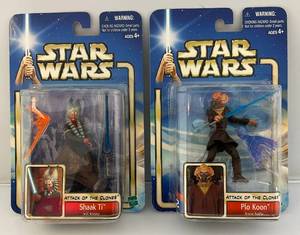 lot 19 image: STAR WARS Attack Of The Clones Action Figures (New Old Stock)