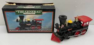 lot 186 image: 1970s Collectible Jim Beam The General Locomotive Decanter In Original Box