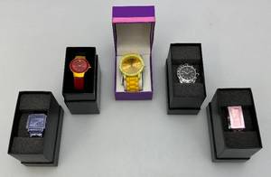 lot 194 image: Misc. Womens Watches (New Old Stock)