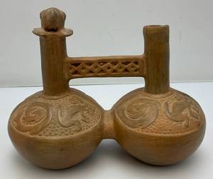 lot 197 image: Vintage Peru Whistling Bridge Vessel 9 x 7 x 4 12