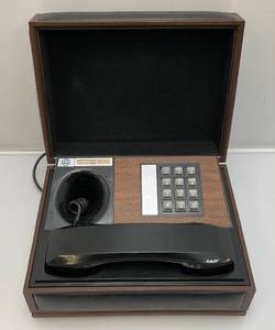 lot 226 image: 1970s Bell Brand Deco-Tel Personal Executive Telephone In A box (Very Cool)