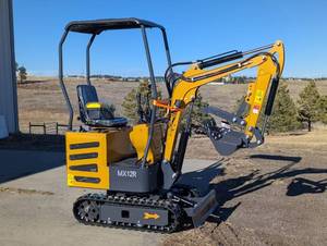 lot 20 image: CFG&nbspMini Excavator MX12R