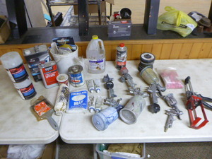 lot 44 image: Garage Items