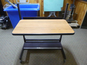 lot 52 image: Office Computer StandDesk