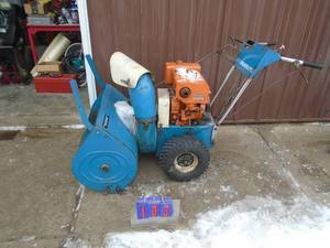 Vintage Home Lite snow blower. Consignor says it runs but needs belts. As shown.