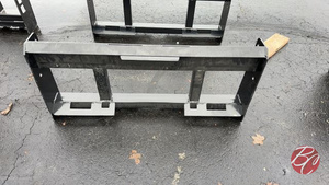 lot 6 image: Wolverine PFF2-13-45W Skid Steer Pallet Fork Frame