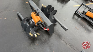 lot 30 image: Wolverine ADB-13-121AR Skid Steer Auger Drive &