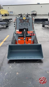 lot 39 image: ATS ATS-T460 Gas Mini Skid Steer