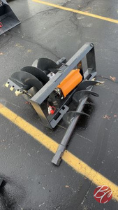 lot 55 image: Wolverine ADB-13-1218R Skid Steer Auger Drive &