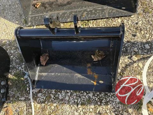 lot 161 image: CFG Industry Bucket Attachment